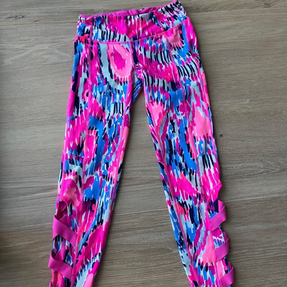 Fun Colorful Lilly Pulitzer Leggings - Picture 1 of 7